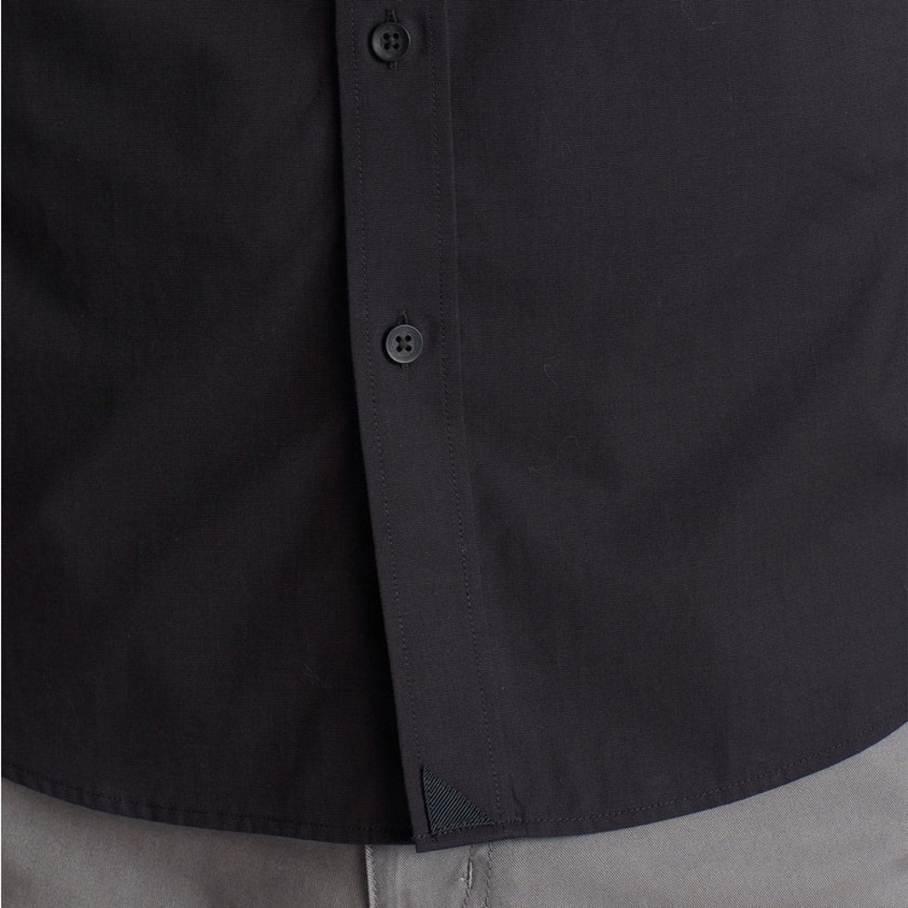 Untuckit Men’s Black Classic Short-Sleeve Coufran Shirt - Picture 4 of 7